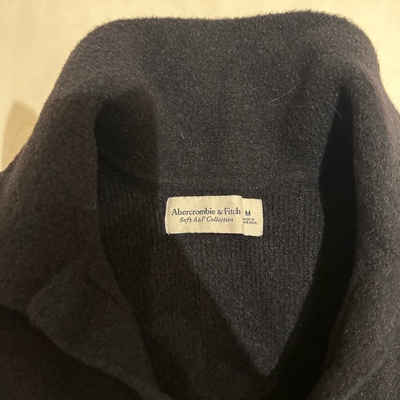 Abercrombie V-Neck Sweater - Picture 2 of 2